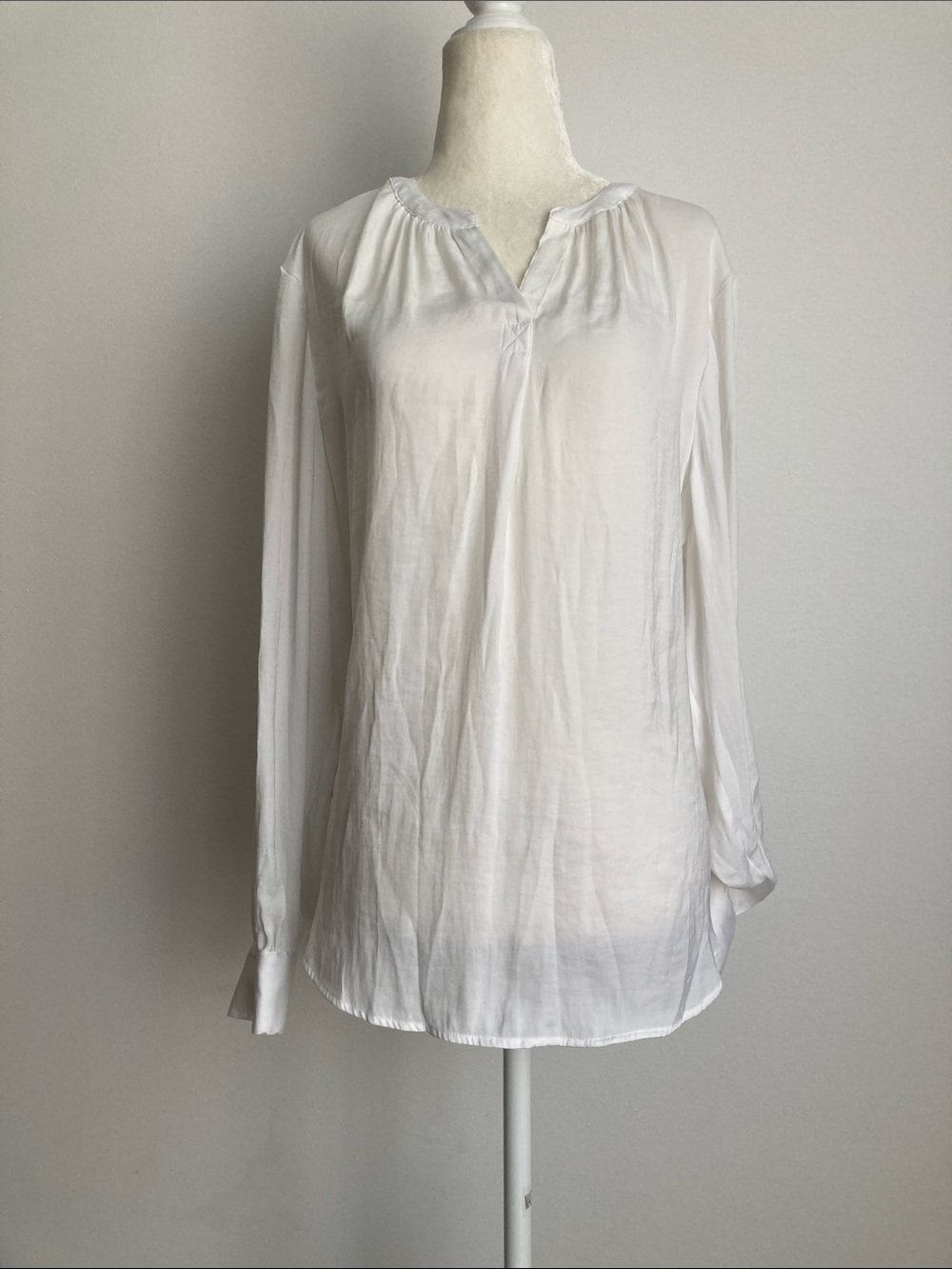 Simply Vera Vera Wang V-Neck Style Blouse with Adjustable Sleeves - 3/4 Length
